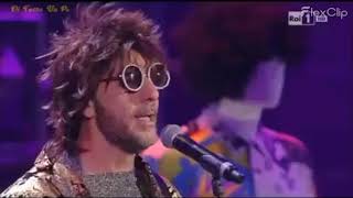 &quot;Ti Sembra Normale&quot; by Max Gazzè ***ENGLISH SUBTITLES /// SOTTOTITOLI IN INGLESE***