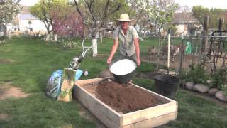 How to Amend a Raised Bed Garden Using Perlite