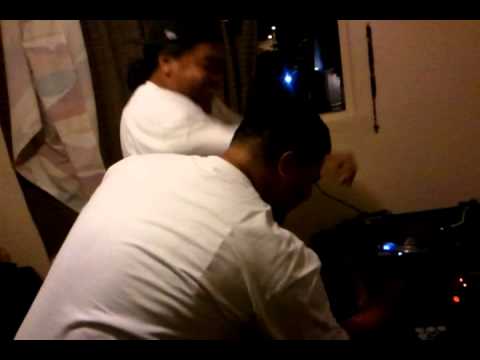 PhatBoi & VDeezy2 ona 1's & 2's SayNoMo! Remix!!!