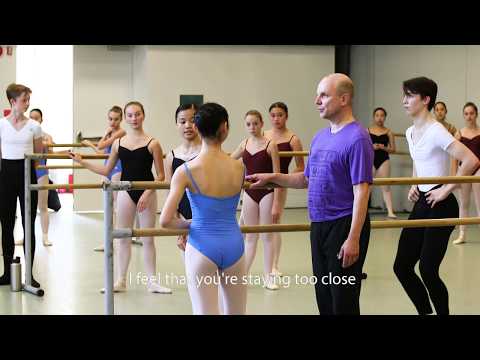 HOW TO PUT THE RIGHT DISTANCE TO THE BARRE - Master Class Highlights with Mr. Yuri Fateev