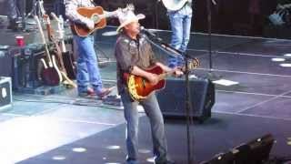 Alan Jackson 2015 - Drive (Live) Tampa FL