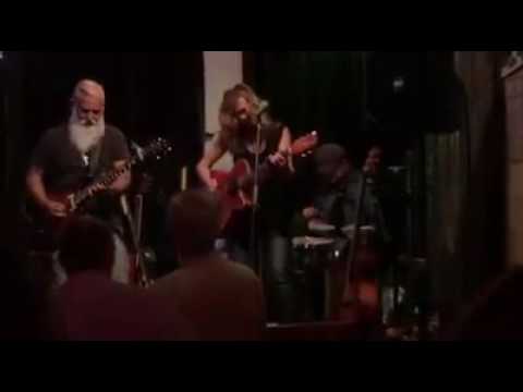 Magda Hiller, Jack Shawde and Diane Ward - live at the Luna Star Cafe - April 30, 2016