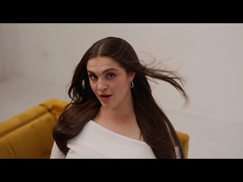 Jillian Rossi - Aging Well (Official Visualizer)