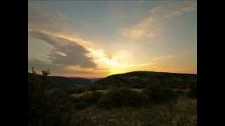 preview picture of video 'time lapse coucher de soleil 26 juillet 2012 Causses Mejean'