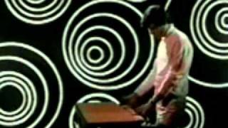 Los Bravos - Black is black