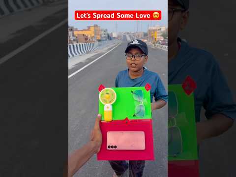Let's Spread Some Love 😍#humanity  #help #emotional #love #trending  #shortvideo #viral
