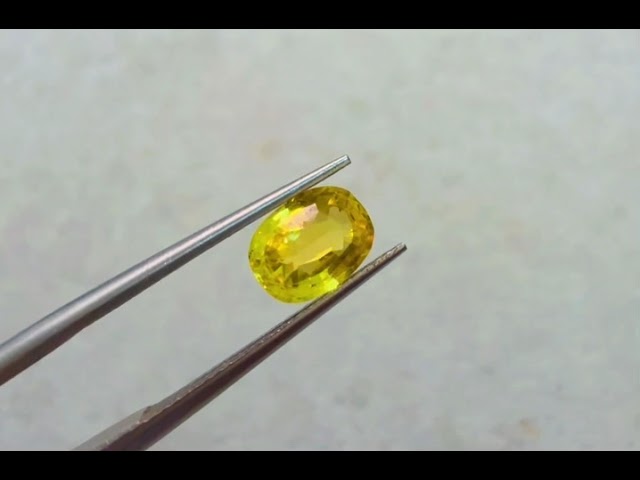 حجر زفير اصفر (الياقوت الأصفر) طبيعي غير معالج