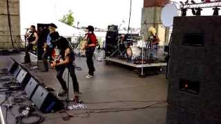 It's So Easy by Dust N' Bones (GN'R tribute) live at Tribute Fest 2014