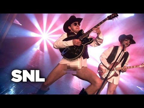 SNL Digital Short: The Best Look in the World - Saturday Night Live