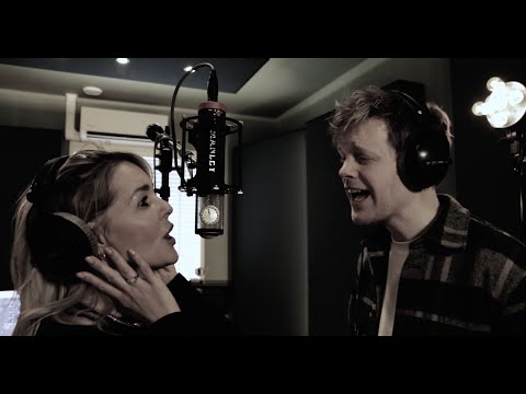 LEX UITING & CHANTAL JANZEN - LETSTE LEEDJE (official videoclip)