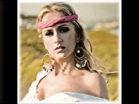 download lagu mp3 mp4 Gitana Canastera, download lagu Gitana Canastera gratis, unduh video klip Gitana Canastera