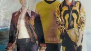 Presuntos Implicados - Andas junto a mí