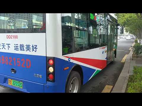 青岛公交321路进站