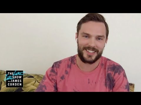 尼古拉斯-霍爾特向詹姆斯-科登推銷柔術 (Nicholas Hoult Sells James Corden on Jiu-Jitsu)