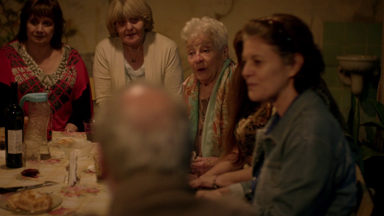 Por la ventana (2017) de Caroline Leone - Trailer HD