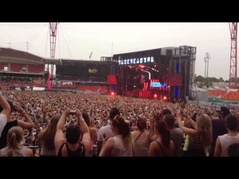Peking Duk plays Darude Sandstorm @ Stereosonic Sydney 2014