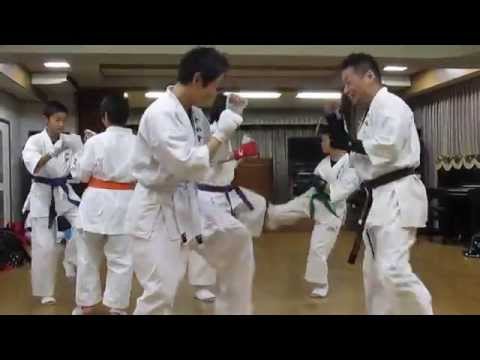 一般部　フェイント・ステップの練習