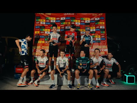 La Vuelta 2025 - Mini celebration... La Vuelta winners forced to celebrate in a hotel parking !