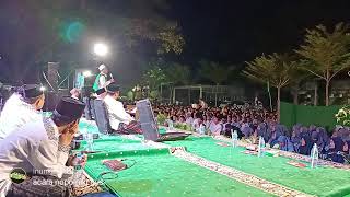 Download lagu tebuireng bersholawat bersama 1000 rebana mp3