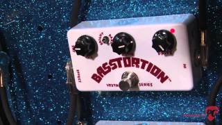 Video thumbnail for Summer NAMM '12 - Z. Vex Effects Basstortion & Sonar Demos by Premier Guitar