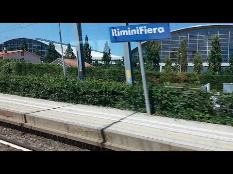 HD - Transito presso Rimini Fiera a bordo del Frecciabianca (FB 8816) Lecce - Venezia S. Lucia