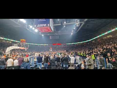 Partizan - Crvena zvezda: Izlazak obe ekipe