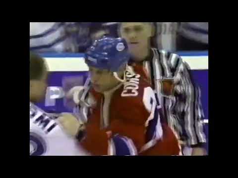 Shayne Corson Drops Tie Domi Mar. 4th, 2000
