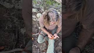 Download lagu Membuat Sandal Cepat #keterampilanprimitif #bertahanhidup #bushcraft #manusiagua #sandal #alas kaki mp3