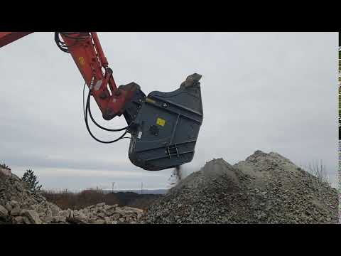 Drviaca lopata CBF07 v plnom nasadení