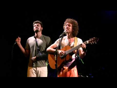 Leo Cavalcanti e Qinho - "Mais de Uma Janela"