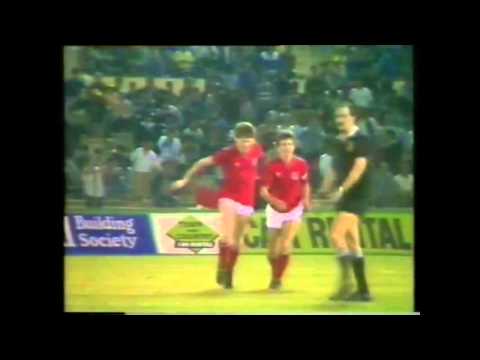 BBC Goal of the Season 1985-86 - Bryan Robson