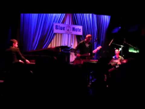 ELDAR TRIO with Joe Locke: "Blink"
