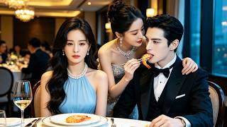 Na drie jaar huwelijk herinnerde hij zich alles wat zijn geliefde leuk en niet leuk vond, maar hij was vergeten dat ze allergisch was voor schaal- en schelpdieren. Uit dankbaarheid had ze haar hart afgestaan ​​om hem te redden, maar nadat ze uit zijn leven verdween, begon hij wanhopig naar elk spoor van haar te zoeken.#drama #Vrouw-achter-misdaad-aan-het-veld #SlapInTheFace #wraak #Comeback #AanbevelingKortDrama