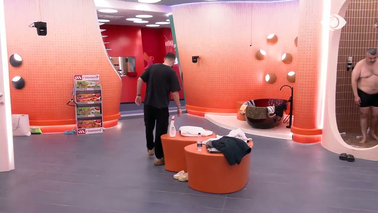 Miri thyen kutinë e emergjencës