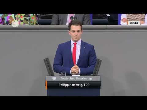 Bundestag beschließt weit­reichende Ver­besserungen für SED-Opfer