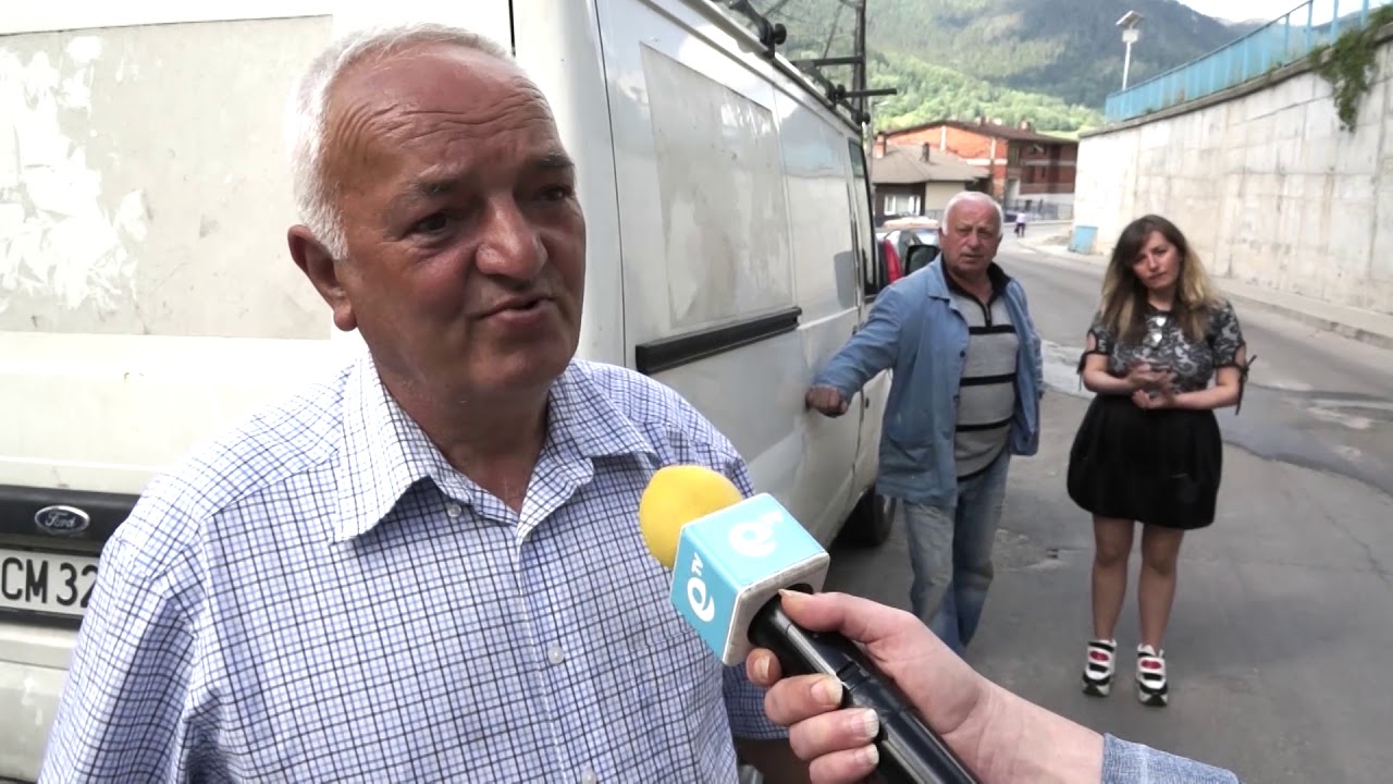 Смрад и отпадни води по ул. "Снежанка" в Смолян... Всеки миг може да пламне зараза!