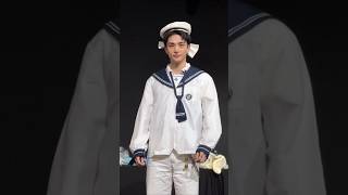 Download lagu he's just so cute I can't 🥲 #hyunjin #straykids #hwanghyunjin mp3