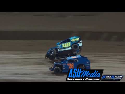 Modlites: Pammenter Near Rollover - Archerfield Speedway