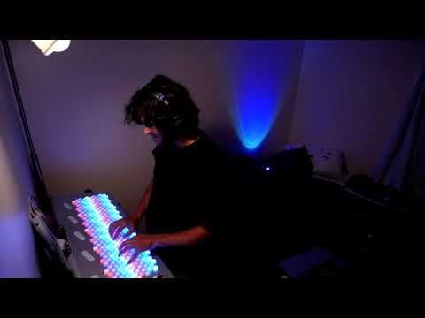 Mike Battaglia | The Sun Is In Your Eyes [Jacob Collier] (31-EDO, Lumatone)