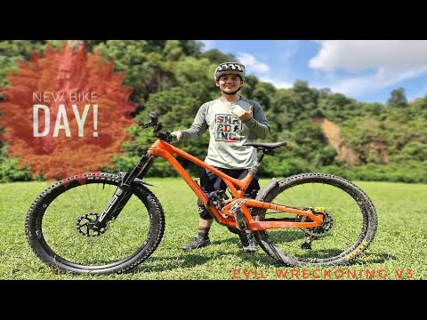 New Bike Day! Evil Wreckoning V3