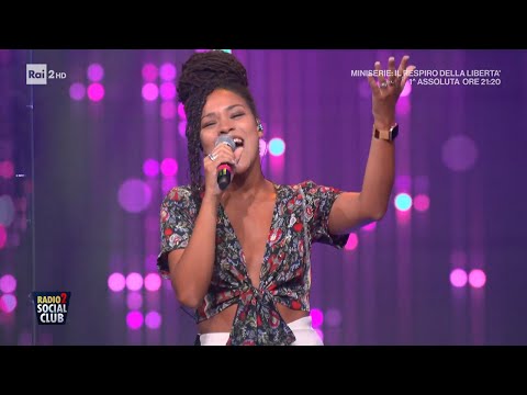 Frances con "Ain't No Mountain High Enough" - Radio2 Social Club 12/09/2023