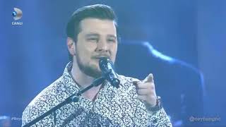 Ekin Uzunlar Beyaz Show Diz Dize İzle