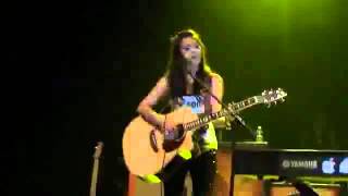Megan Nicole &#39;How to Love&#39; live in Belgium