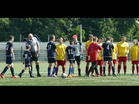 LKS Dąb Dębieńsko vs KS Wicher Wilchwy (3:0) 04 05 2016