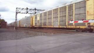 preview picture of video 'CSX 5249 at Centerport, NY 10-04-08'