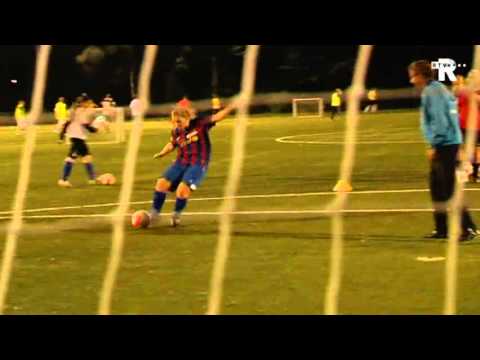 Hans Kraay jr. traint dames VV Drechtstreek