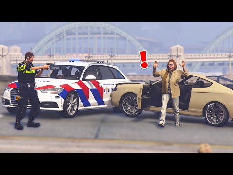 VERWARDE OMA AANGEHOUDEN OP DE SNELWEG! - Nederlandse Politie #81 (LSPDFR)