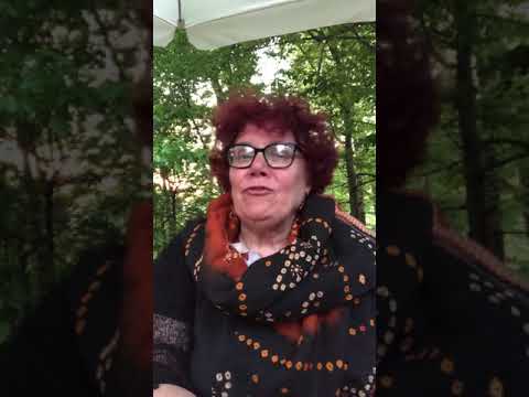 Onder hele hoge bomen