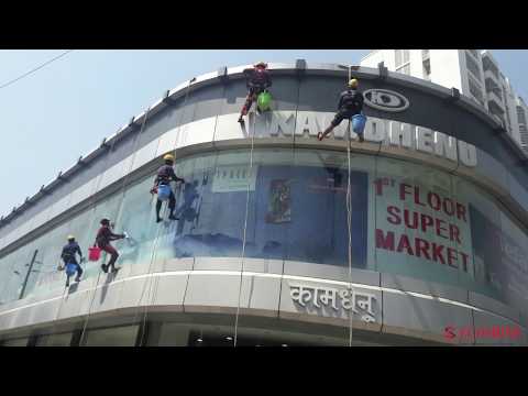 Facade glass cleaning services