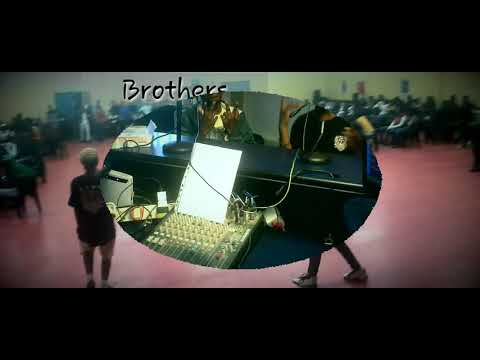 SlimTee 98_Hold it Up ft ZordReezy